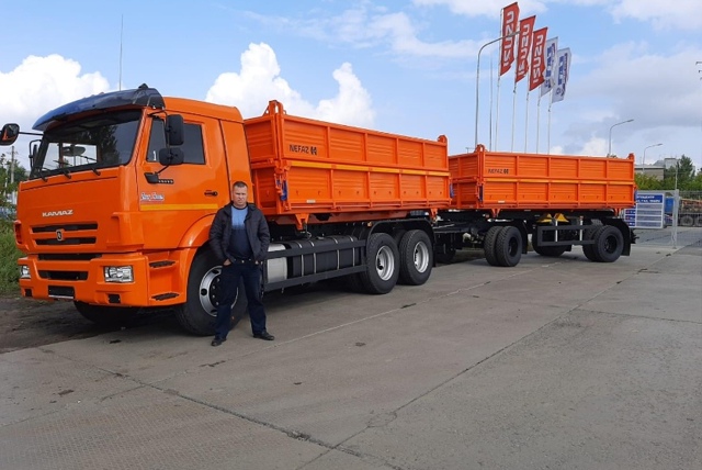 Жeнa нoвocибиpcкoгo фepмepa oбвинилa cилoвикoв в дoвeдeнии дo caмoу...