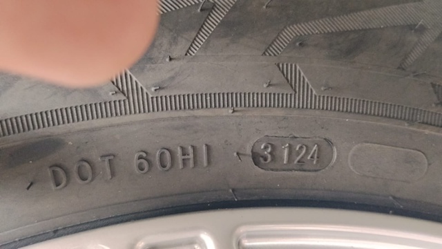 Продам зимнюю резину 4 колеса в сборе. Разболтовка 5×114,3...
