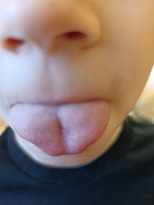 Анонимно, пожалуйста)
Я начинающий специалист.
Ходит м...