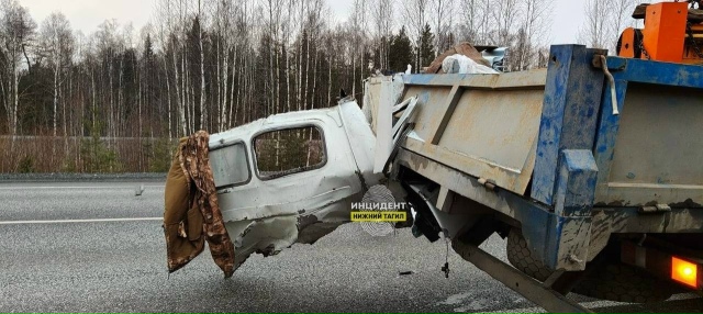 🚗 Усталость в пути: водитель уснул за рулём на Серовск...