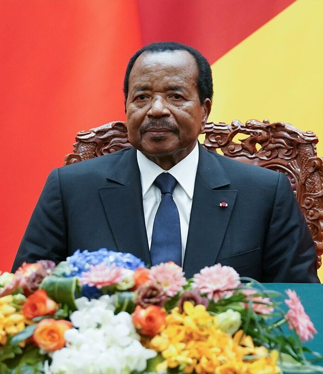 Поль Бийя, возглавляющий Камерун с 1982 года, вновь одерж...