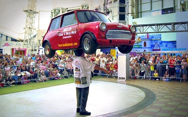 Джон Эванс умудрился продержать на макушке 160-килограм...