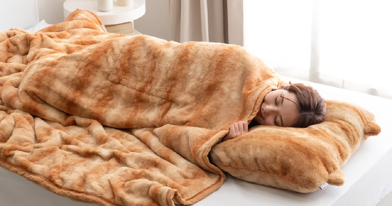 Японцы выкатили целую линейку постельного белья, которое косит под котиков
Компания Nissin делает с