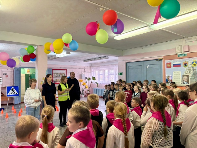 🚦 Перед каникулами школьникам напомнили о безопаснос...
