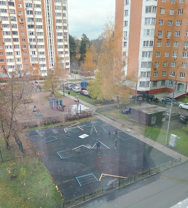 Верните детям площадку по Ул. Твардовского!