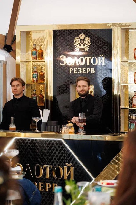 🎶 В музее-заповеднике «Архангельское» прошёл фестиваль «Джазовые сезоны»
Для гостей организовали дв