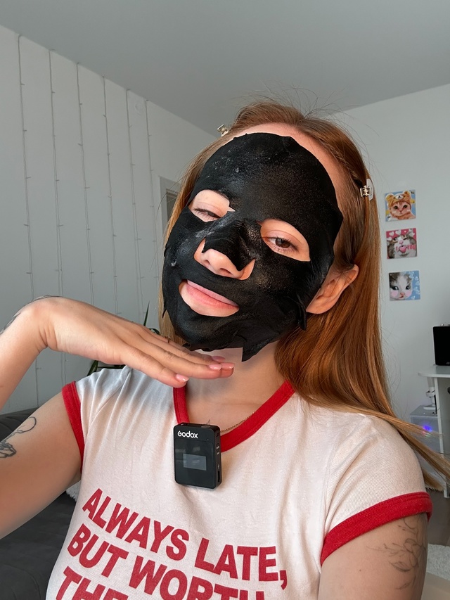 Доброе утро, сделала черную маску ?