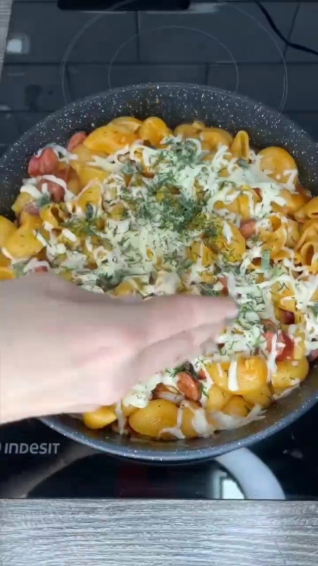 Нереально вкусная паста с копчеными колбасками - самый...