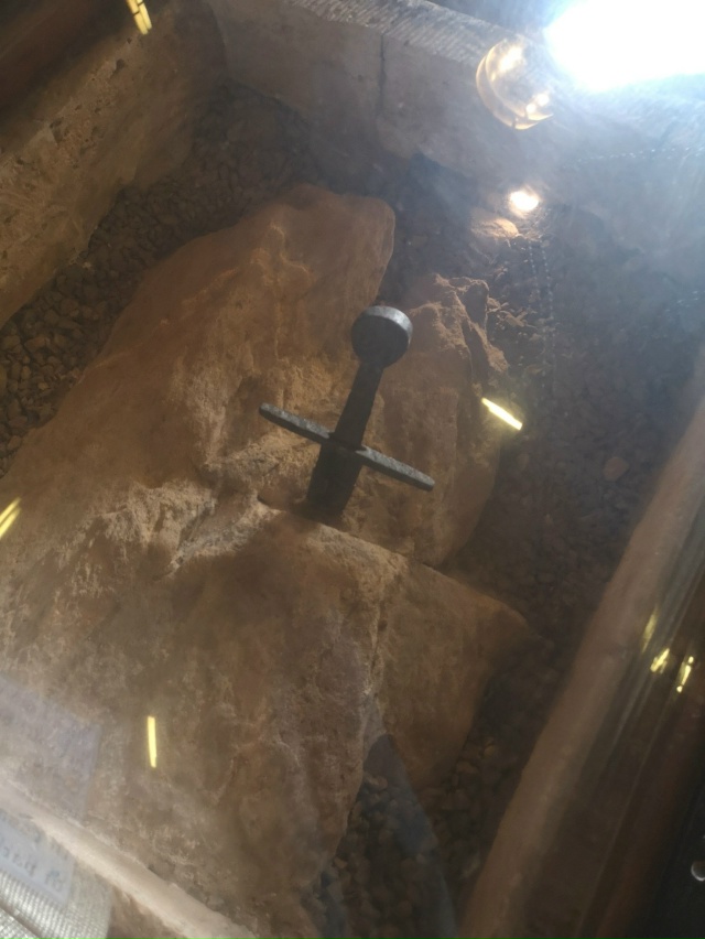 Меч Гальгано - это Меч Гальгано Гвидотти — реальный ме?...