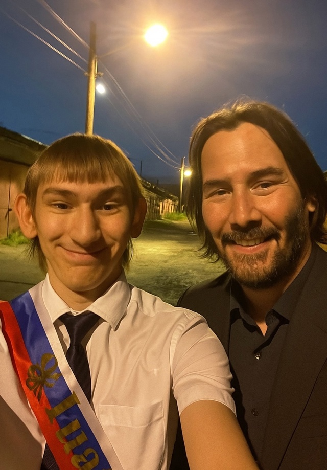 😄 Когда всю ночь бухал, а с утра открываешь галерею — ?...