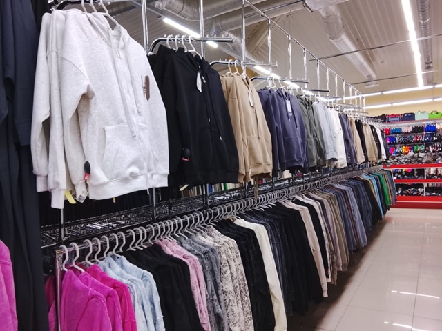 Обновляйте гардероб выгодно и с комфортом! Ждём в гост?...