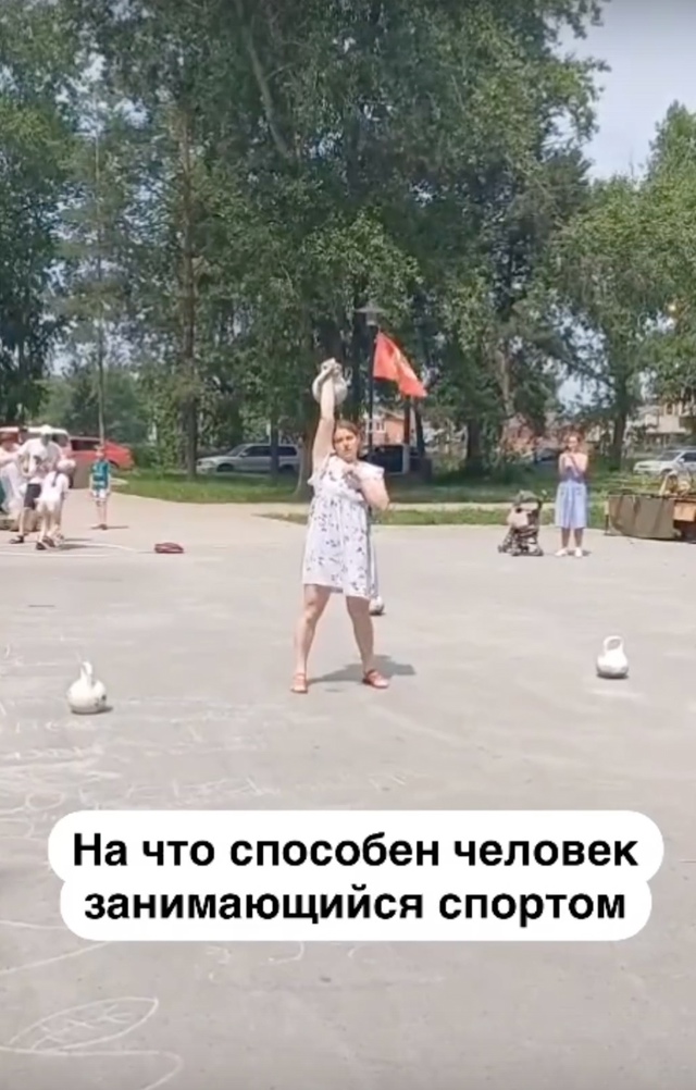 Вот это да... У неё стопудов и муж покладистый и дети пос...