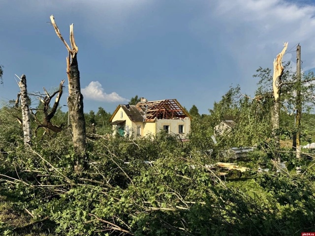 Последствия шторма в Псковской и Витебской областях
Ф...