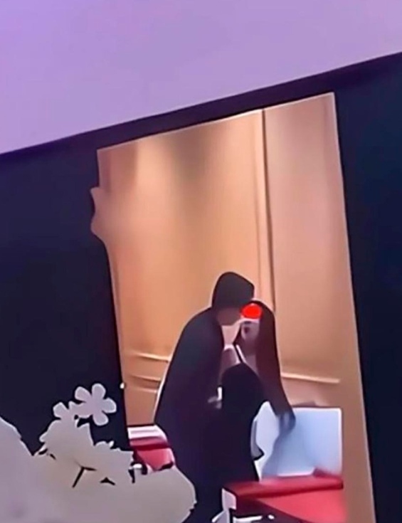 🔥 Жених показал на свадьбе видео с изменой невесты: го...