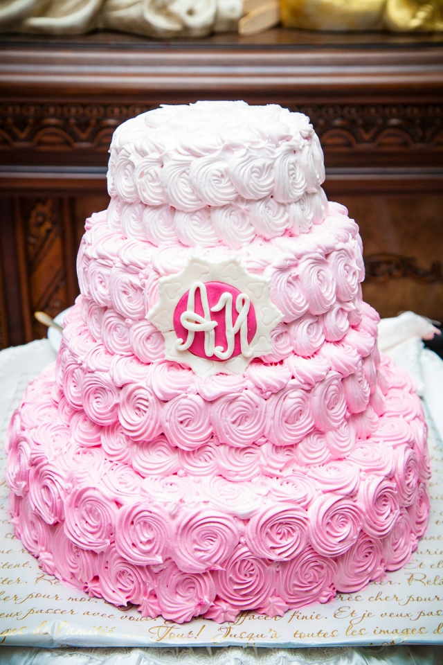 Анонимно, пожалуйста)
Ведущая предложила пошутить над ...