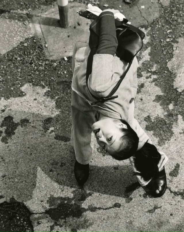 В 1973 году японский фотограф Масахиса Фукасэ начал кажд...