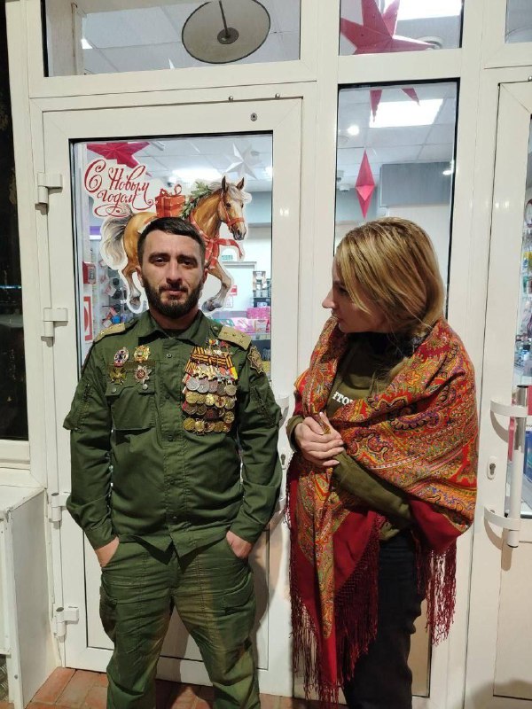 В Ростове-на-Дону поймали ветеранов со звездами героев и иконостасом на груди.
Член общественной п