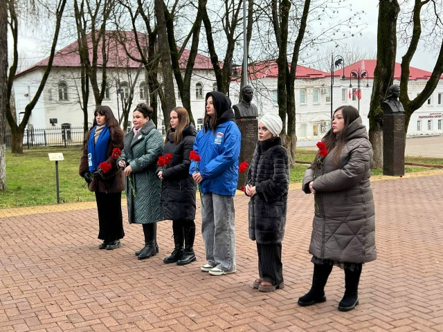 В Рузе почтили память неизвестного солдата
В Рузе на ...
