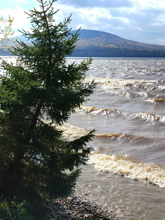 ? Зюраткуль — озеро, которое не зря называют жемчужин...