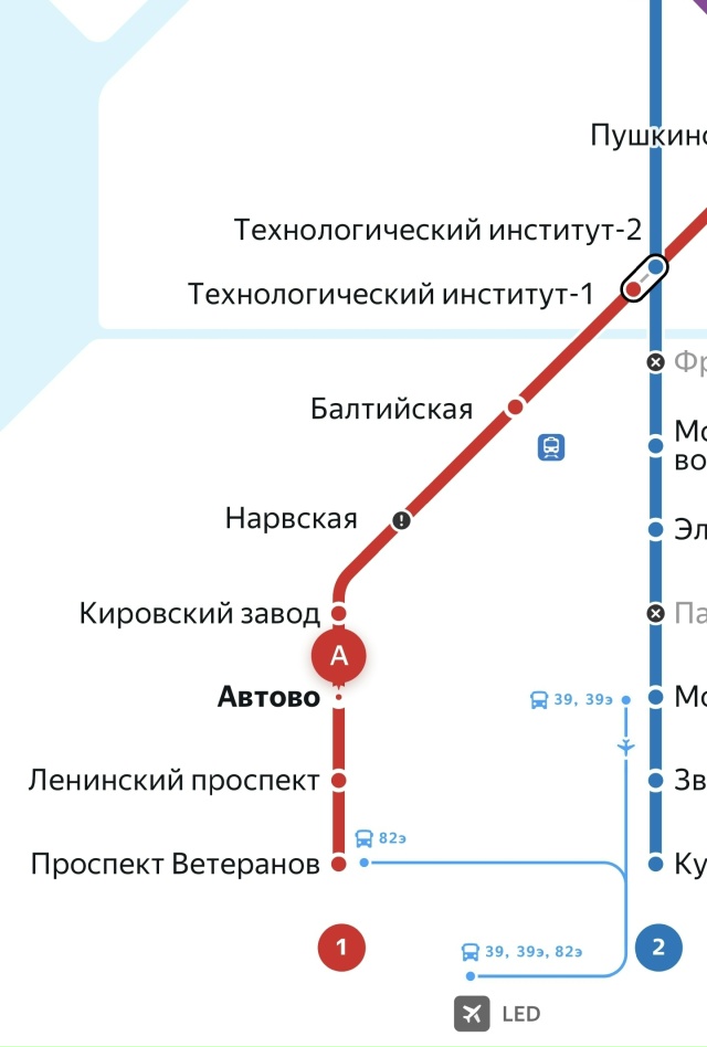 Примерно в 21:15 в районе станции метро Автово и по дорог?...