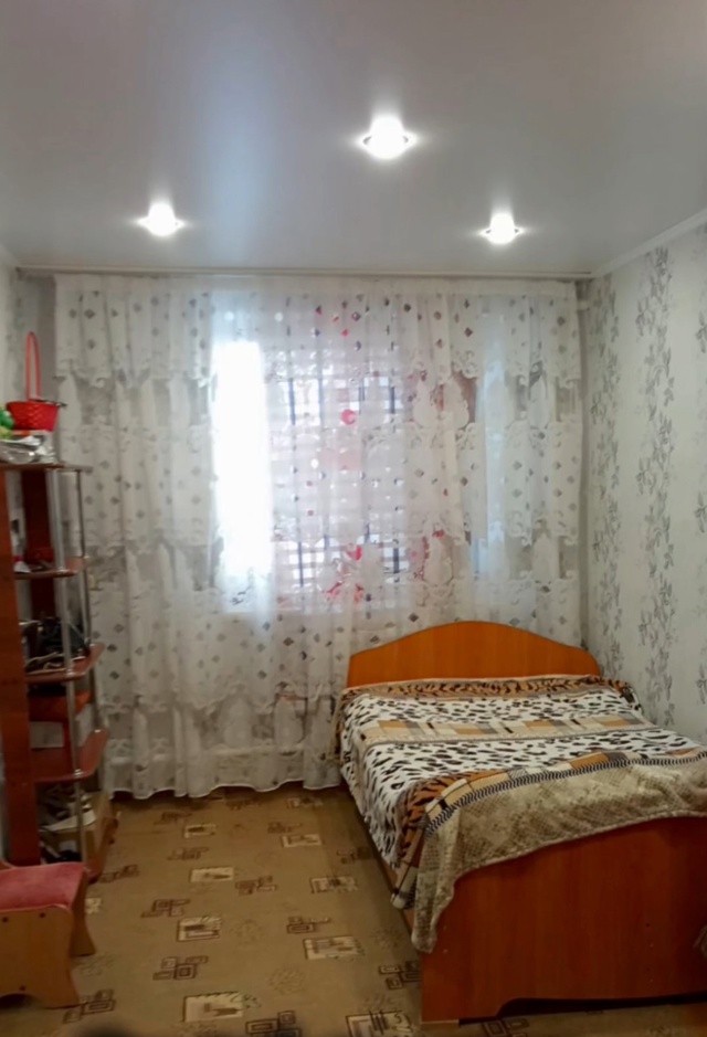 Продаем хороший дом в с. Добринка. У нас в поселке есть ?...