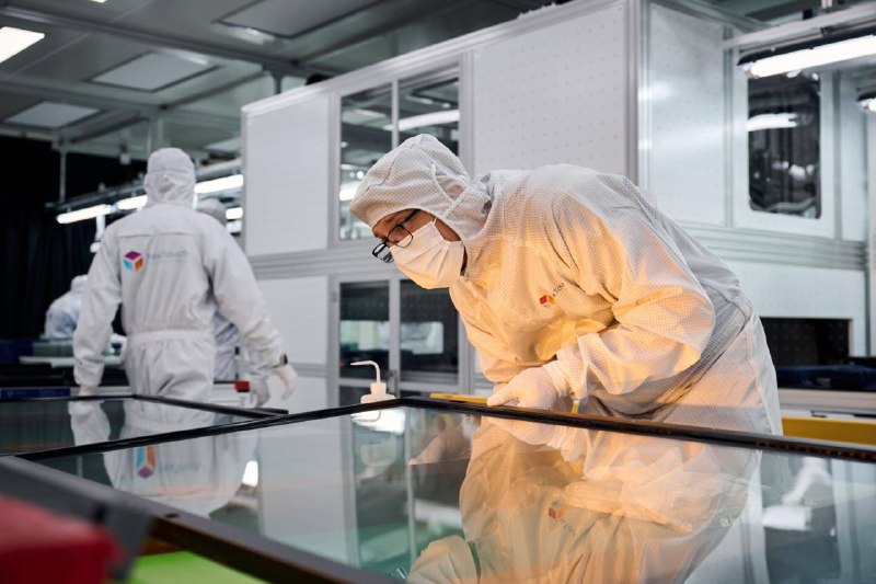 🏭 В Москве запустили первое в России производство ЖК-модулей и высокоскоростных оптических трансивер