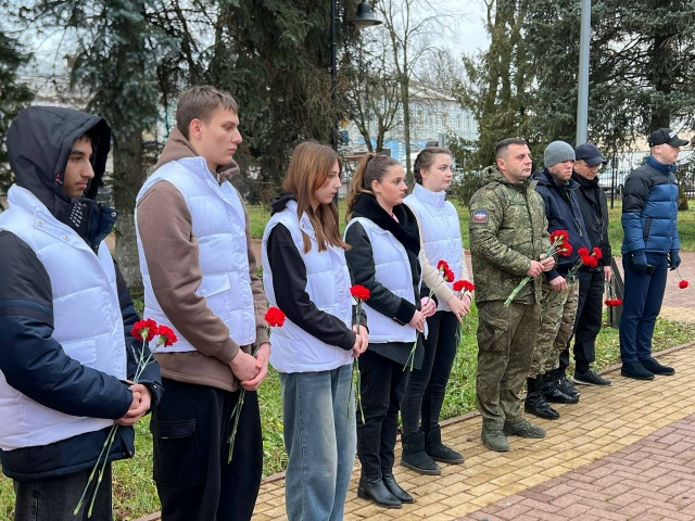 В Рузе почтили память неизвестного солдата
В Рузе на ...
