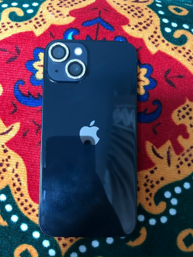 Продам
iPhone 13 в хорошем состоянии чехол и стекло коробк?...