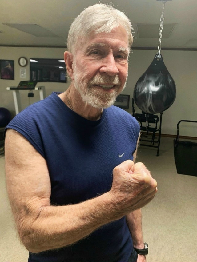 85-летний Чак Норрис поделился своей мотивацией и мудро...