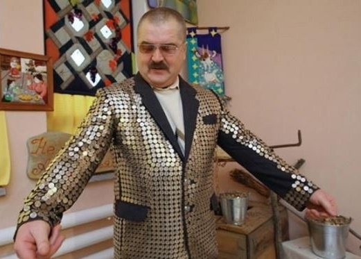 Пенсионер из Новосибирска Юрий Бабин собрал более пят?...