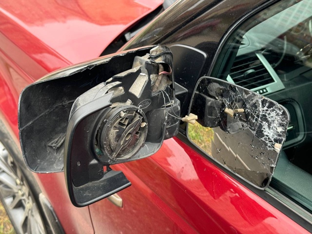 ⚡️В Балашихе вандалы разбили зеркала трём автомобиля...