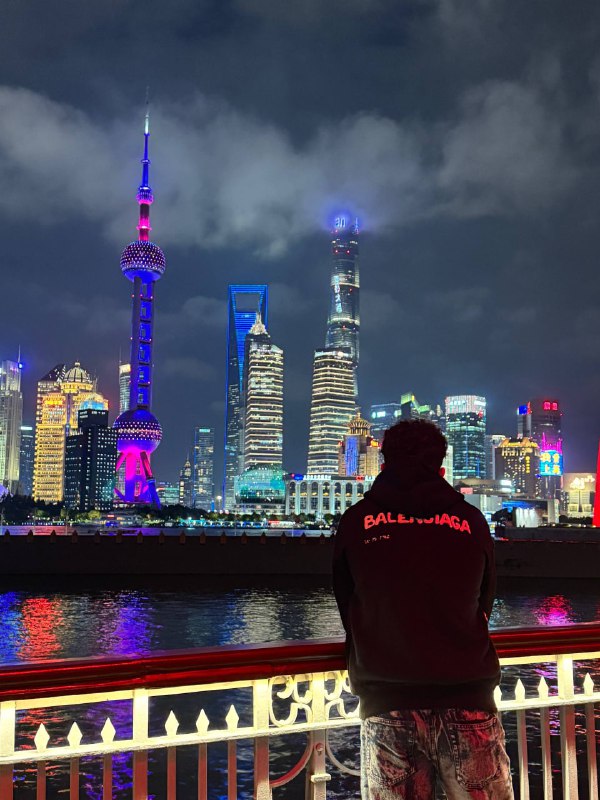 Трейдер Никита, на самом крупном, недавнем проливе заработал 2.200.000$
Для тех, кто не в курсе — э