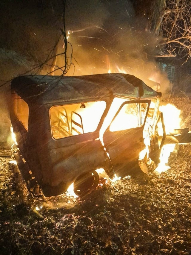😰 В Устьянах водитель сгорел заживо в своём УАЗе.
Вче?...