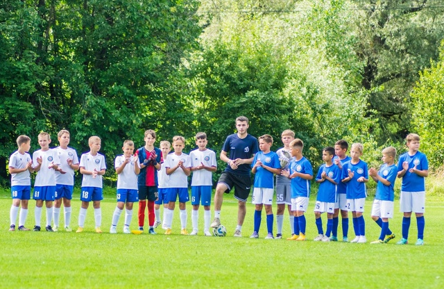 ⚽️ Турнир памяти Антона Кочурова — футбольная традиц...