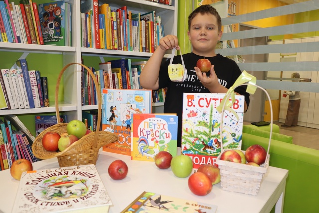 ? В Центральной районной детской библиотеке им. В. Г. С...