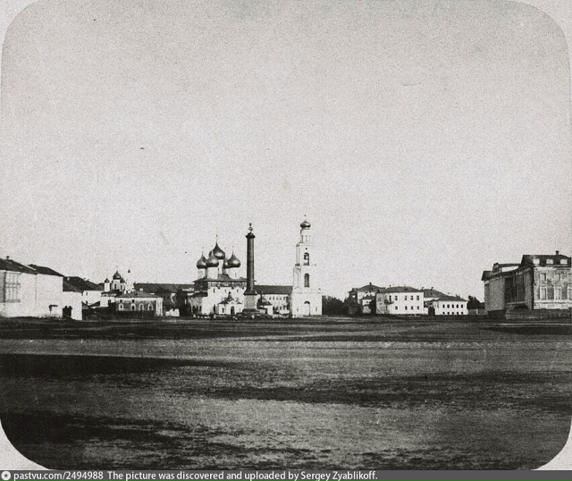 Ретро Ярославль ⏳
Ильинская площадь. 1867 г.