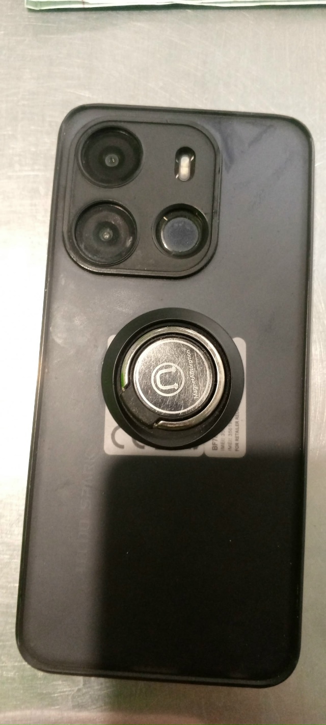 Найден телефон, во дворе Спартаковская 144,148