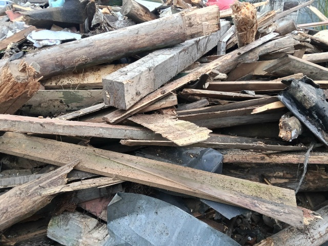 Отдам брус, доску на дрова.
Отрадное 12 линия. Анонимно
...