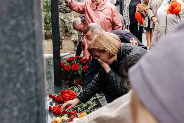 В г. Орехово-Зуево открыли памятник участникам специал...