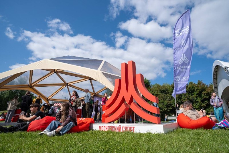 ☀️🧘‍♂️ Международный день йоги пройдёт в «Царицыно» 21 июня
Более 70 площадок с занятиями по йоге,