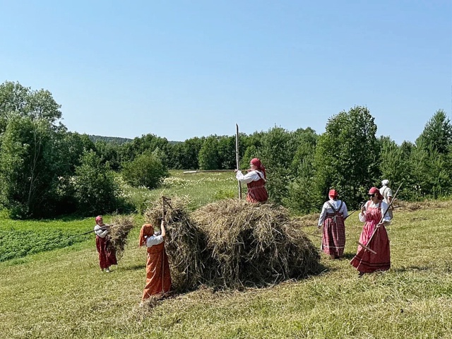 ? Сегодня деревня Семёновская (СП «Шадреньгское») бук...