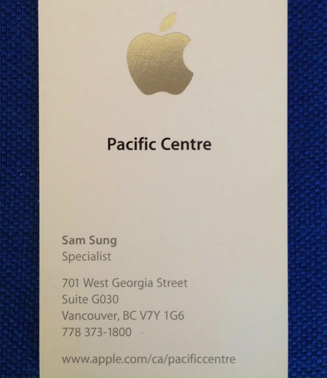 В 2012 году работник Apple Store по имени Сэм Санг стал звездо?...