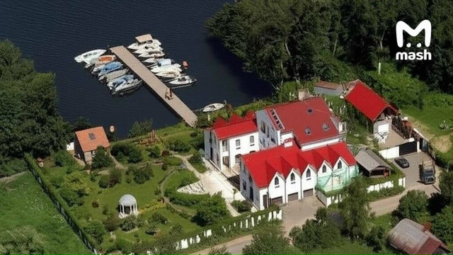 Аллу Пугачеву обяжут снести пирс у своего поместья на ?...