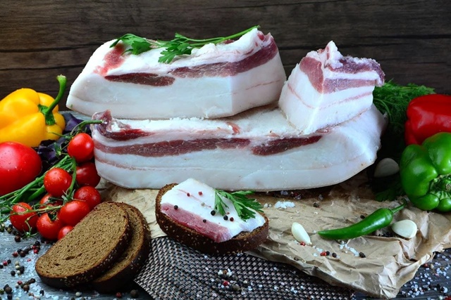 ⚠️ Врачи: сало нужно есть ежедневно в холодное время г...