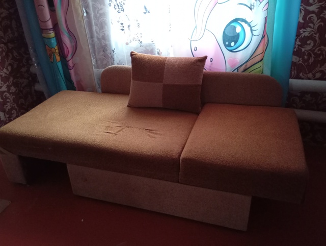 Продам диван за 1500 рублей. 89228593649