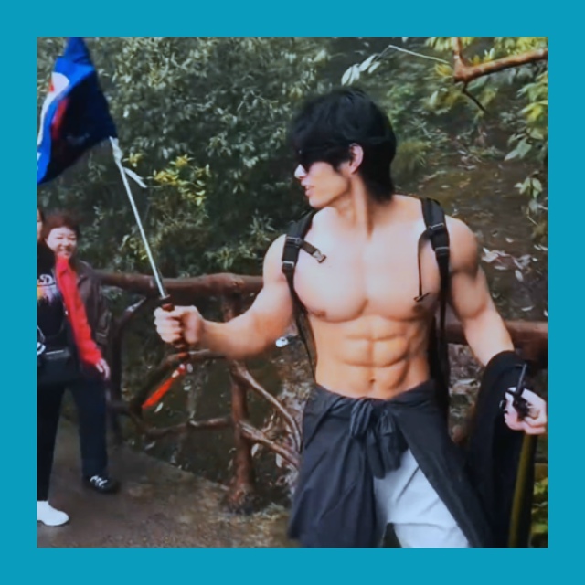 Хочешь на вершину? Здесь тебя доставят как VIP
В Китае н?...