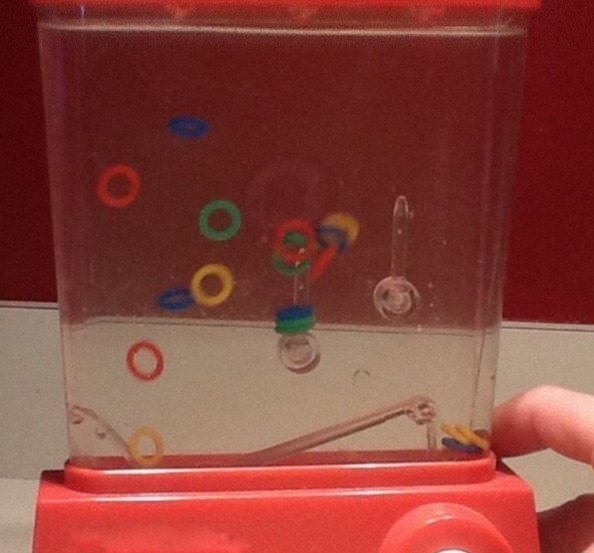 Уже не каждый вспомнит эту игрушку...