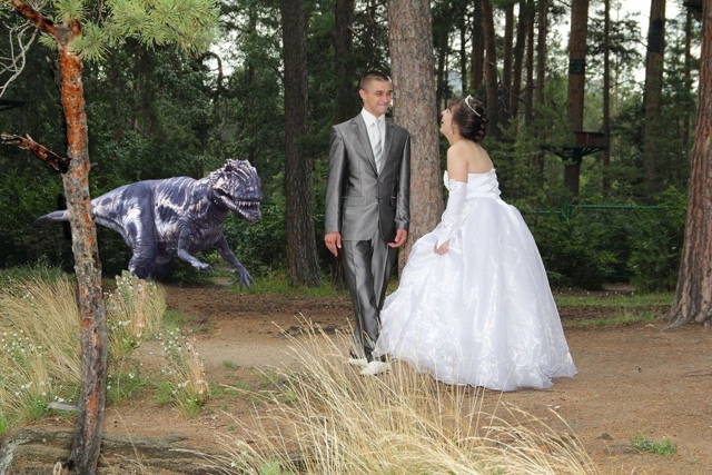 Беспощадный свадебный фотошоп нулевых он такой😅