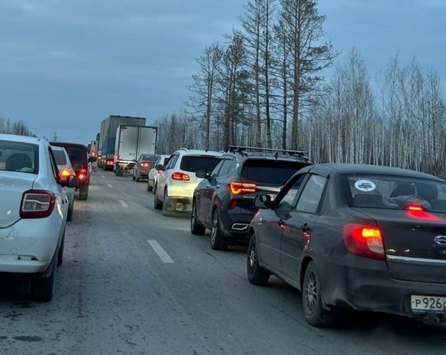 «На трассе избили водителя, который двигался по обочин...