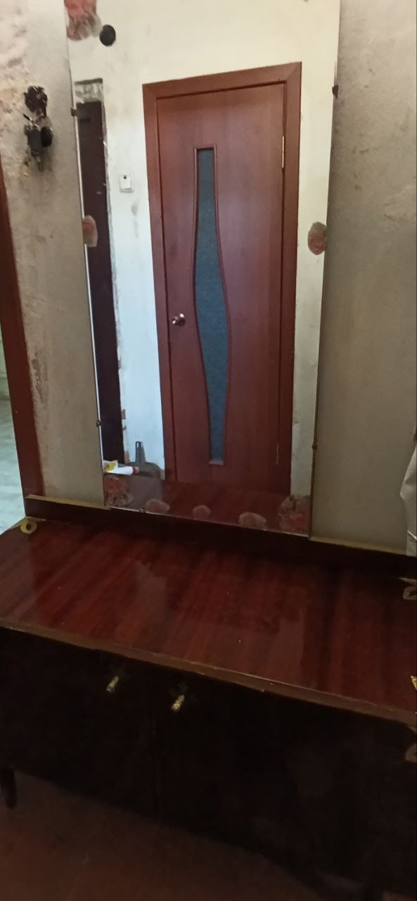 Отдам трюмо
Самовывоз с Западной
+79605880807